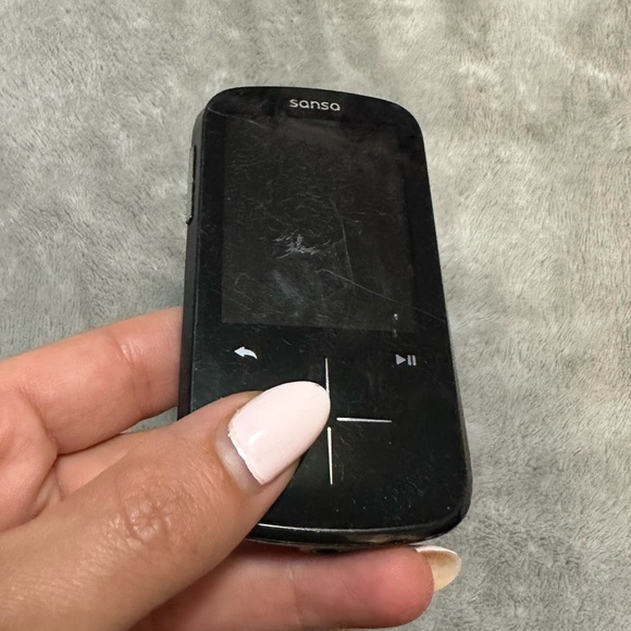 Sansa mp3 player - Picture 2 of 6
